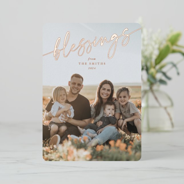 Tarjeta Festiva Con Relieve Metalizado Elegante guión tipográfico (Anverso de pie)