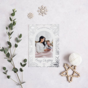 Tarjeta Festiva Con Relieve Metalizado Elegante Marco Botánico Plateado Dos Navidades De