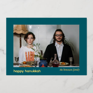 Tarjeta Festiva Con Relieve Metalizado Elegante Minimalista Feliz Familia Hanukkah 1 Foto