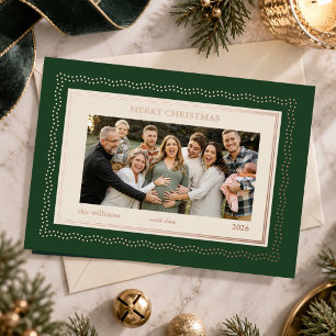Tarjeta Festiva Con Relieve Metalizado Elegante Navidad Familia Siempre Verde Dorado