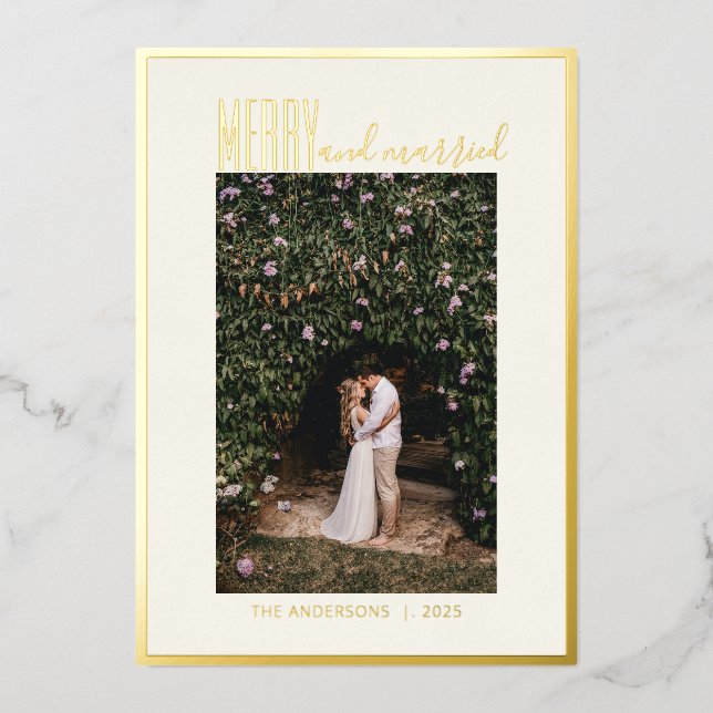 Tarjeta Festiva Con Relieve Metalizado Elegante Navidad Mínima Dorada Foto de Casados Fel (Anverso)