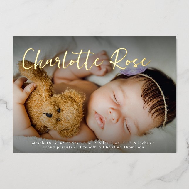 Tarjeta Festiva Con Relieve Metalizado Elegante Personalizado de foto de bebé de oro (Anverso)
