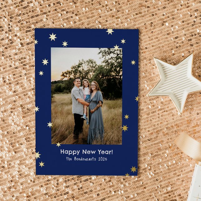 Tarjeta Festiva Con Relieve Metalizado Estrellas simples y brillantes de la Armada Una fo (navy blue with shiny gold foil stars simple new year photo card)