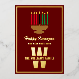 Tarjeta Festiva Con Relieve Metalizado Familia Monograma Kinara Velas Felices Kwanzaa