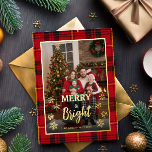 Tarjeta Festiva Con Relieve Metalizado Felicidad y Brillo Cuadros de Tartán Rojo Navidad