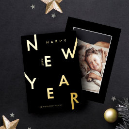 Tarjeta Festiva Con Relieve Metalizado Feliz Año Nuevo Letras Negritas Minimalista Modern