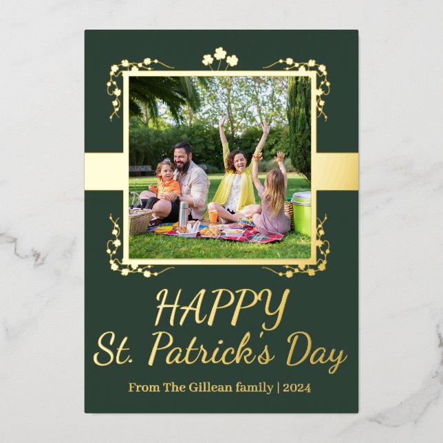 Tarjeta Festiva Con Relieve Metalizado Feliz día de San Patricio familia Shamrocks Una fo (Anverso)