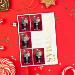 Tarjeta Festiva Con Relieve Metalizado Feliz Navidad Familia Moderna 5 Collage de fotos O<br><div class="desc">Celebra la magia de la temporada con nuestra tarjeta de vacaciones de Relieve metalizado dorado de Feliz Navidad Moderna Familia 5 Collages de fotos. Este elegante y moderno diseño está diseñado cuidadosamente para dar vida a sus preciados recuerdos en un impresionante diseño de cinco fotografías. Con una estética elegante y...</div>