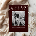 Tarjeta Festiva Con Relieve Metalizado Foto clásica de la familia de marcos dorados y bor<br><div class="desc">Clásicas tarjetas minimalistas de Navidades de fotografía familiares de dos caras con marco de Relieve metalizado de oro subió en color rojo burdeos oscuro con fotos familiares personalizadas y mensajes de vacaciones.</div>