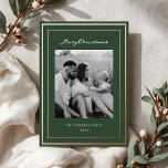 Tarjeta Festiva Con Relieve Metalizado Foto clásica de la familia de marcos verde y dorad<br><div class="desc">Vintage Classic de dos caras tarjetas de Navidades de fotografía familiares con marco de Relieve metalizado dorado sobre fondo de color verde del bosque con fotos familiares personalizadas y mensajes de vacaciones.</div>