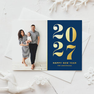 Tarjeta Festiva Con Relieve Metalizado Foto de Año Nuevo 2027 con tipografía negrita azul