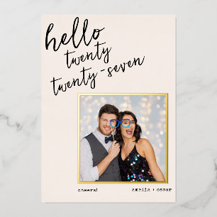 Tarjeta Festiva Con Relieve Metalizado Foto de Año Nuevo manuscrita moderna de boda en do