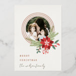 Tarjeta Festiva Con Relieve Metalizado Foto de Círculo Rojo Blanco Poinsettia Feliz Navid<br><div class="desc">Si necesitas más personalización,  por favor,  no dudes en enviarme un mensaje a yellowfebstudio@gmail.com.</div>