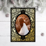 Tarjeta Festiva Con Relieve Metalizado Foto de marco ovalado de Poinsettia Delicada<br><div class="desc">Marco ilustrado original hecho de puntias y hojas huecas. También disponible en orientación alternativa; elija entre oro,  oro rosa o Relieve metalizado plateado; también puede cambiar el color debajo usando la opción capas,  seleccione el color del archivo svg.</div>