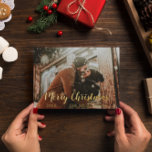 Tarjeta Festiva Con Relieve Metalizado Foto de Merry Christmas Script<br><div class="desc">Esta moderna y vibrante tarjeta de Navidades muestra tu foto personal en la parte delantera,  con un moderno guión en blanco,  y un rico patrón de puntos polka en la parte trasera. Foto de plantilla a través de Pixabay bajo licencia CC0 y debe ser reemplazada por su propia foto</div>