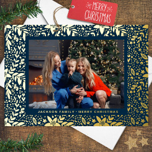 Tarjeta Festiva Con Relieve Metalizado Foto de Navidad con marco botánico de oro