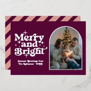 Tarjeta Festiva Con Relieve Metalizado Foto de Navidad Moderna Retro Morado y Plata de Ba