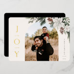 Tarjeta Festiva Con Relieve Metalizado Foto de Winter Joy Arch<br><div class="desc">JOY al mundo,  florido y verde invierno,  tarjeta fotográfica de arcos de vacaciones. Características,  respaldo de color negro sólido con espacio de plantilla para su mensaje personal de vacaciones.</div>