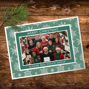 Tarjeta Festiva Con Relieve Metalizado Foto navideña festiva verde de copos de nieve