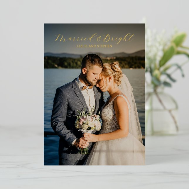 Tarjeta Festiva Con Relieve Metalizado Fotografía eterna Elegante Navidades recién casado (Anverso de pie)