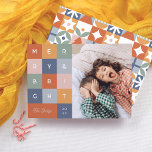 Tarjeta Festiva Con Relieve Metalizado Fotos de Navidades modernos de colores vivos y mer<br><div class="desc">¡Dale a tus Navidades cartas un brillo con oro real, plata o Relieve metalizado de oro subió! Celebre la temporada con estilo con nuestra tarjeta de Relieve metalizado fotográfico "Merry & Bright", un diseño audaz y vibrante perfecto para los que aman un divertido y moderno giro de la tradición. Con...</div>