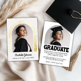 Tarjeta Festiva Con Relieve Metalizado Freshly Graduated Retro Graduation Announcement
