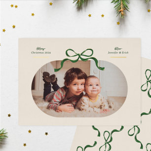 Tarjeta Festiva Con Relieve Metalizado Green & Gold Bow   Navidades más valientes   Foto