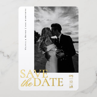 Tarjeta Festiva Con Relieve Metalizado Guión de foto elegante Guarde la fecha