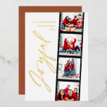 Tarjeta Festiva Con Relieve Metalizado Guión mínimo moderno navidades de fotos múltiples<br><div class="desc">Moderno guión mínimo Navidades multifoto retro diseño de terracota. Elegante diseño de Relieve metalizado dorado,  plateado y dorado rosa.</div>