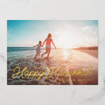Tarjeta Festiva Con Relieve Metalizado Guión retro de fotos Feliz Hanukkah<br><div class="desc">Letra de guión estilo retro "Happy Hanukkah" en Relieve metalizado real. Agregue un mensaje o más fotos al reverso. Elegir entre Relieve metalizado de oro,  plata o oro rosa</div>