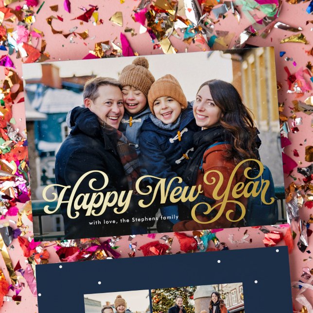 Tarjeta Festiva Con Relieve Metalizado Happy New Year retro script four photo (Subido por el creador)