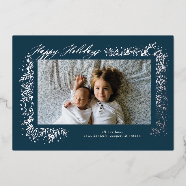 Tarjeta Festiva Con Relieve Metalizado Hermosa guirnalda de adornos nostálgicos de plata  (Anverso)