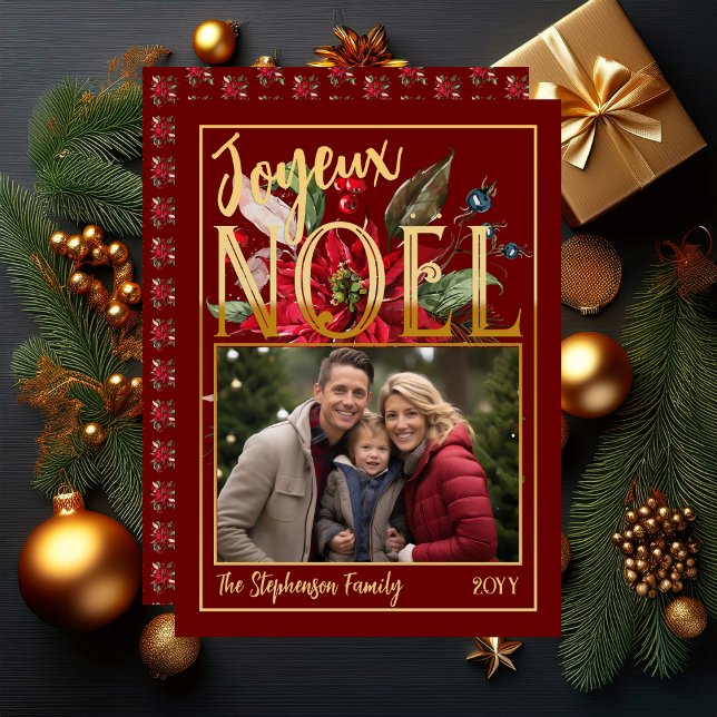 Tarjeta Festiva Con Relieve Metalizado Hermosa Poinsettia y Berries Joyeux Noël ("Joyeux Noël" French "Merry Christmas" Gold Foil and Dk Red Poinsettia | Berries Flat Greeting Card)