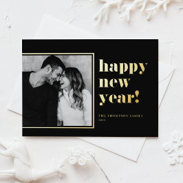 Tarjeta Festiva Con Relieve Metalizado La tipografía retro audaz de 2025 Feliz Año Nuevo