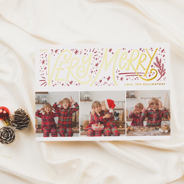 Tarjeta Festiva Con Relieve Metalizado Letras De Mano Muy Brillante 3 Navidades Fotográfi (Subido por el creador)