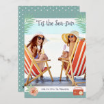 Tarjeta Festiva Con Relieve Metalizado 'Los Navidades De Verano De Playa Tropical Mar-Sol<br><div class="desc">'Este es el Relieve metalizado de tarjetas de Navidades de verano de la playa tropical de Sea-sun' Las tarjetas de vacaciones de los de verano incluye tu foto favorita rodeada por un divertido marco temático de playa de chanclas, hojas de palma y flores con un ambiente ligeramente retro con verdadero...</div>