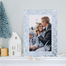 Marco decorativo de flores y follaje con guión de