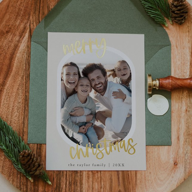 Tarjeta Festiva Con Relieve Metalizado MARIAH Relieve metalizado dorado Retro Familia Fun (MARIAH Gold Foil Retro Family Fun Christmas Photo Foil Holiday Card)