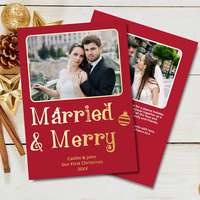 Tarjeta Festiva Con Relieve Metalizado Matrimonio recién casado Primera Navidad Foto Roja (Married & Merry Custom 2-Photo Real Foil Christmas Card in Red with message and photo on back.)