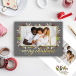 Tarjeta Festiva Con Relieve Metalizado Merry Christmas Charcoal Gold Elegant Script<br><div class="desc">"Merry Christmas" holiday card features a floral holiday greenery leaves and berries design with modern elegant real gold foil greeting text and frame around the picture. Personalize the simple text with a family signature and the year, and choose to include an additional message on the back of the card. Two...</div>