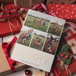 Tarjeta Festiva Con Relieve Metalizado Merry Minimalista 5 Foto<br><div class="desc">Relieve metalizado de oro moderno y elegante "MERRY",  tarjeta de collage de fotos de vacaciones. La tarjeta contiene 5 fotos en la parte delantera con múltiples líneas para el mensaje de su personalizado,  nombres y un año atrás de la tarjeta.</div>