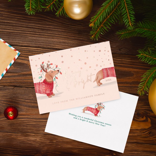 Tarjeta Festiva Con Relieve Metalizado Merry y Bright | Dachshund Dog Navidades Sweater (Merry & Bright | Dachshund Dog Christmas Sweater Foil Holiday Card)