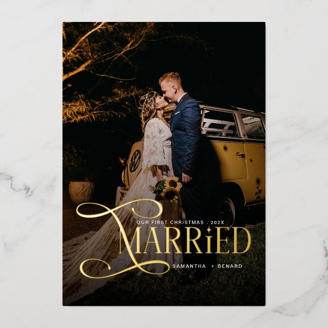 Tarjeta Festiva Con Relieve Metalizado Mínimo de las primeras parejas casadas en Navidad  (Anverso)