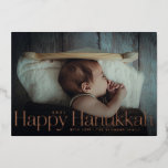 Tarjeta Festiva Con Relieve Metalizado Mínimo Feliz Feriado en Hanukkah Rosa de Oro<br><div class="desc">El Relieve metalizado oro real está aquí; elige entre el oro,  el oro rosa o el Relieve metalizado plateado para el texto gráfico y editable. Agregue un mensaje o más fotos al reverso si lo desea.</div>