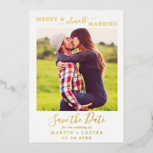 Tarjeta Festiva Con Relieve Metalizado Mínimo Relieve metalizado con moras y casi casado 