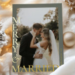 Tarjeta Festiva Con Relieve Metalizado Modern Gold Sage Green Merry Married Photos Script<br><div class="desc">Celebrate your first holiday season as newlyweds in style with this Modern Merry & Married Christmas Card. Featuring a bold, modern Merry & Married script in shimmering faux gold foil, sleek typography, and space for two favorite wedding or engagement photos, this design is the perfect blend of elegant and contemporary....</div>