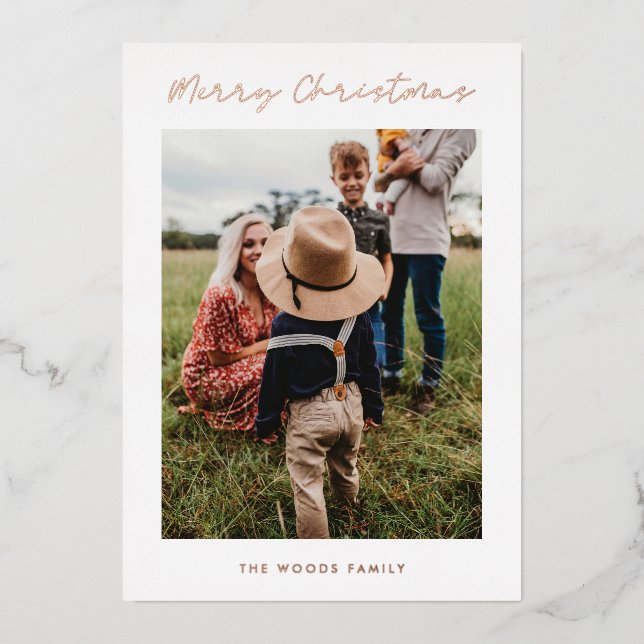 Tarjeta Festiva Con Relieve Metalizado Moderna familia navideña 4 Foto (Anverso)