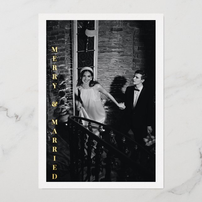 Tarjeta Festiva Con Relieve Metalizado Moderno Foto de Boda Casados Felices Glam Gold (Anverso)