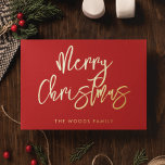 Tarjeta Festiva Con Relieve Metalizado Navidad moderna y contemporánea de los morrillos r<br><div class="desc">Tarjeta navideña: un diseño moderno,  con una tipografía contemporánea y moderna en Relieve metalizado dorado y un fondo rojo clásico.</div>