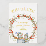 Tarjeta Festiva Con Relieve Metalizado Navidades cortos Snowman Winter Berry Wreath Gold<br><div class="desc">Tarjeta de navidad personalizada con tipografía de Relieve metalizado de oro de lujo. Este diseño está escrito con Feliz Navidad seguido de tu texto personalizado que está enmarcado con una corona de ramas rústica tradicional con bayas de invierno y dos hombres de nieve lindos y felices.</div>